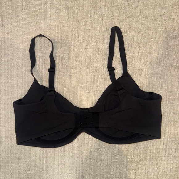 SKIMS Fits Everybody Unlined Demi Bra - Picture 2 of 3